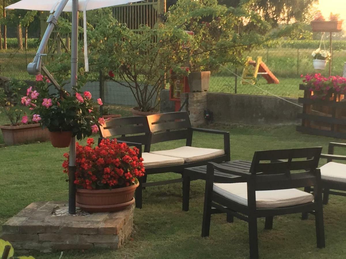 B&B Happiness In The Country Brescello Luaran gambar