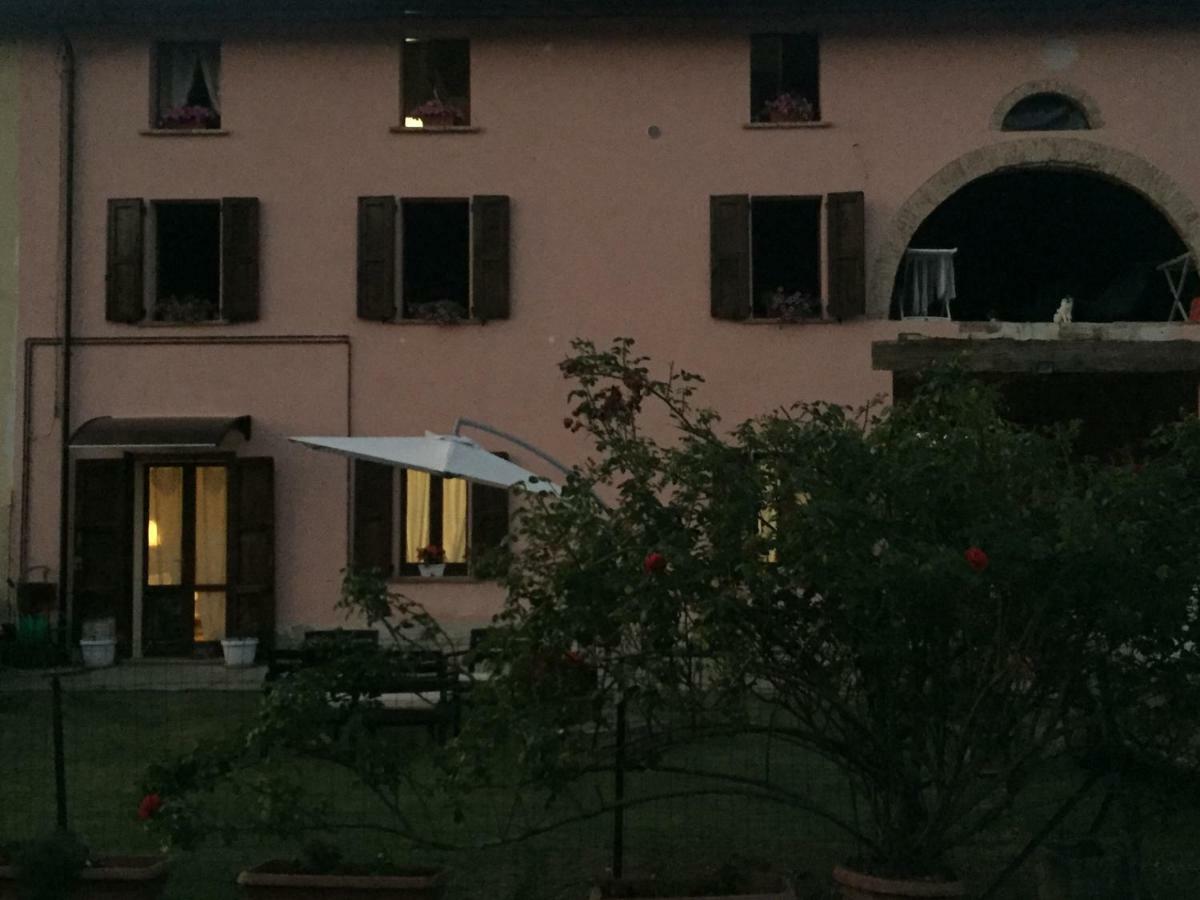 B&B Happiness In The Country Brescello Luaran gambar