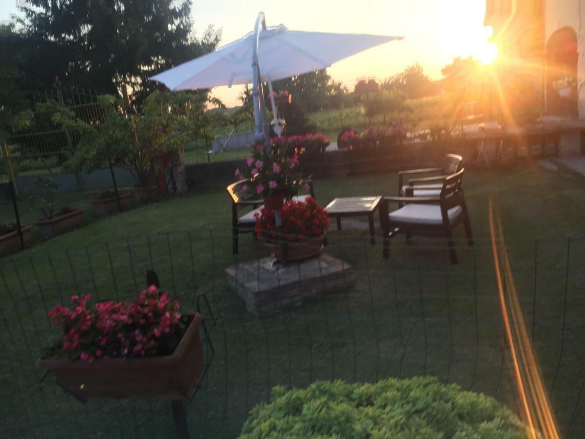 B&B Happiness In The Country Brescello Luaran gambar
