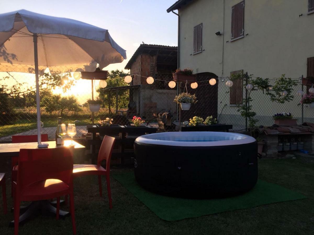 B&B Happiness In The Country Brescello Luaran gambar